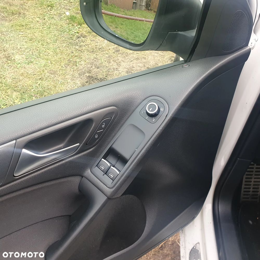 Volkswagen Golf - 11