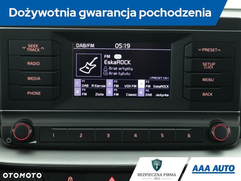 Kia Ceed - 11