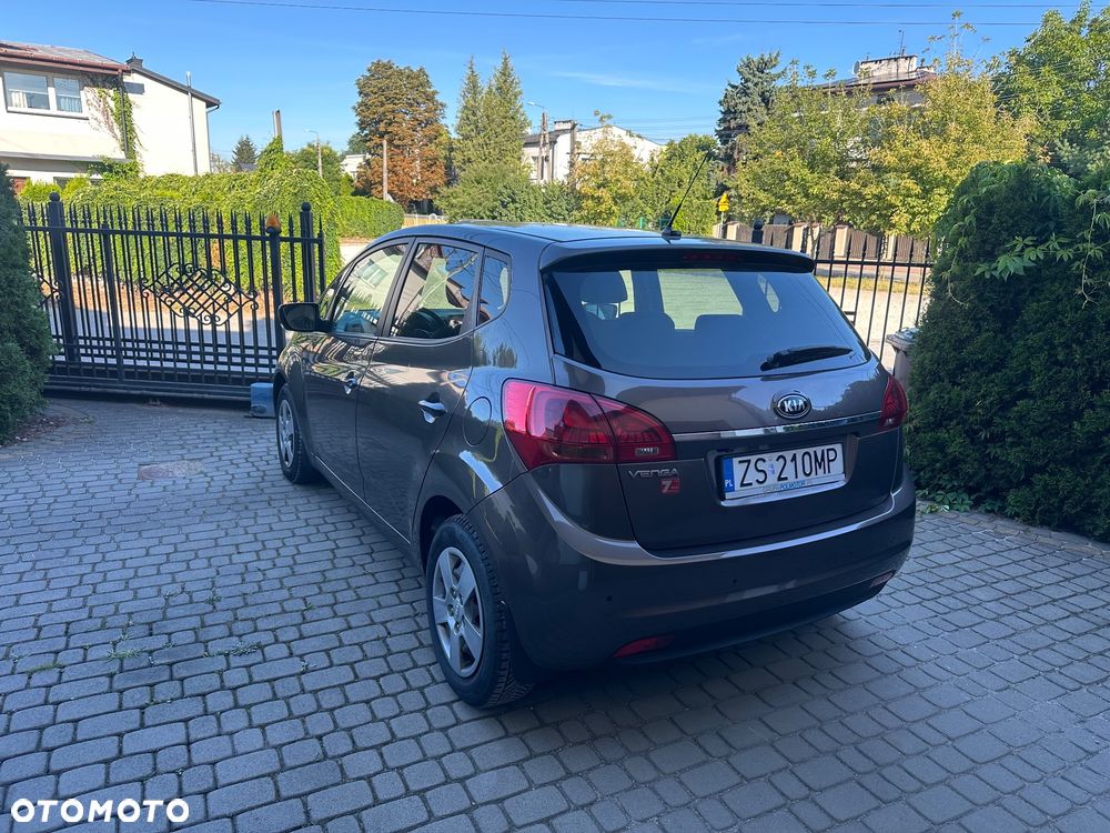 Kia Venga 1.6 Business Line - 14