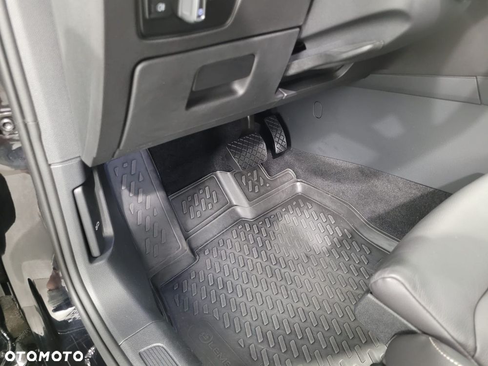 Volkswagen Passat 2.0 TDI Business DSG - 16