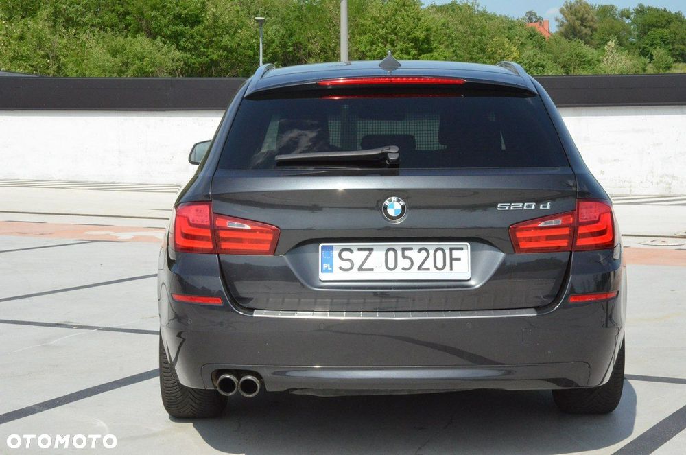 BMW Seria 5 520d Luxury Line - 13