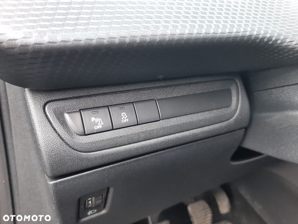 Peugeot 2008 PureTech 82 Access - 19