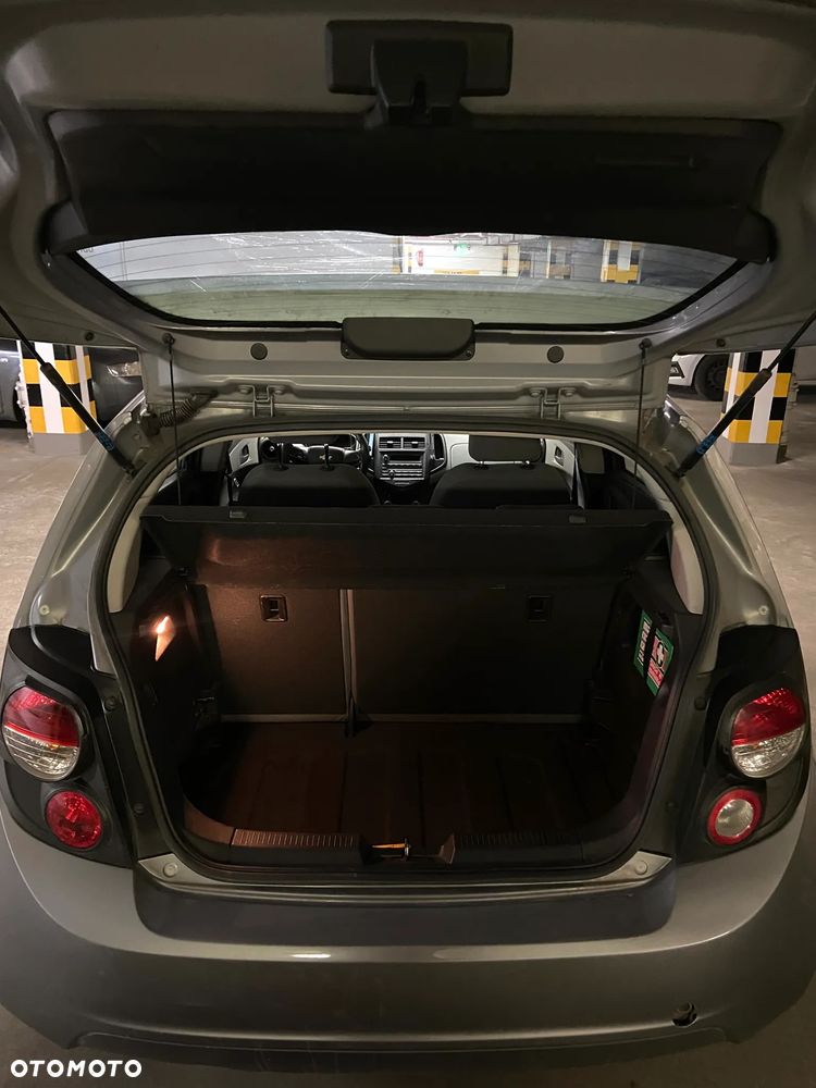 Chevrolet Aveo - 14