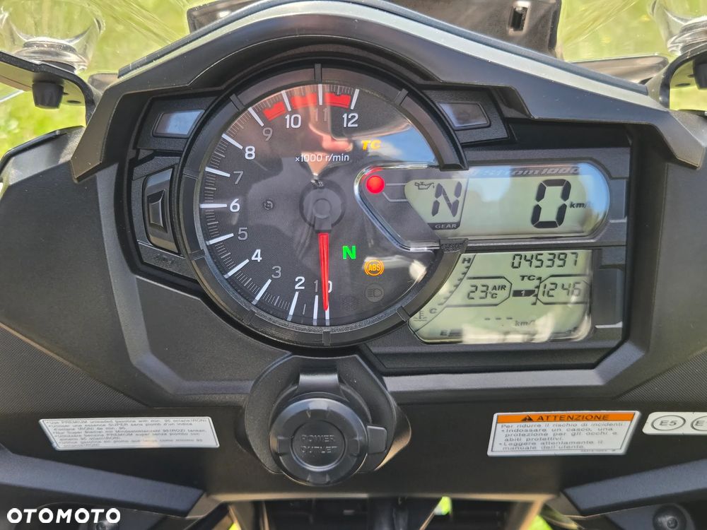 Suzuki V-STROM - 13