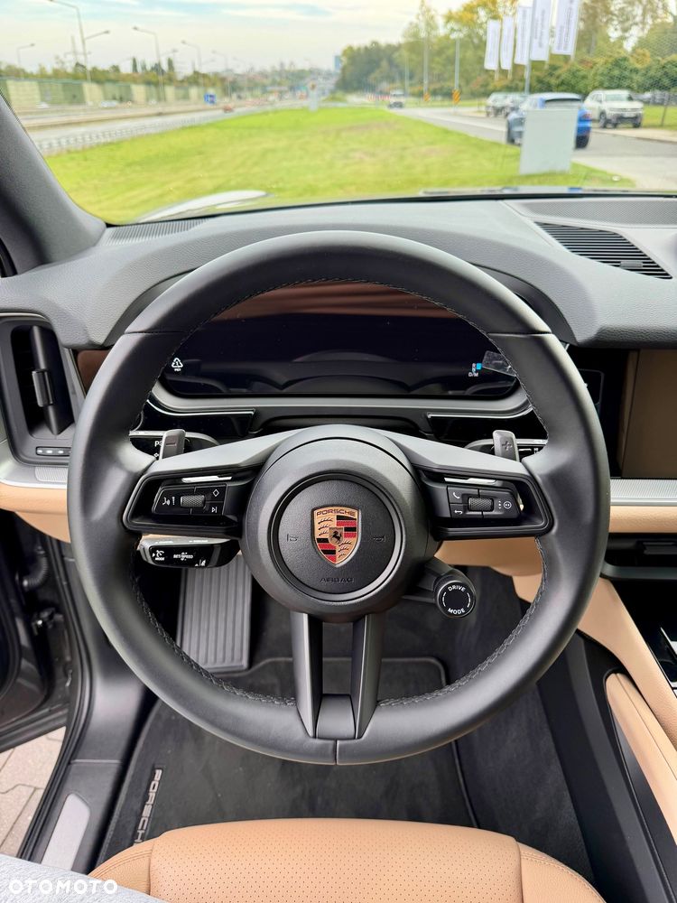 Porsche Cayenne - 19