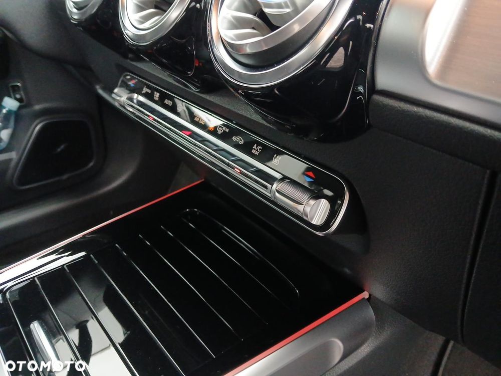 Mercedes-Benz GLB 220 d 4-Matic AMG Line 8G-DCT - 18