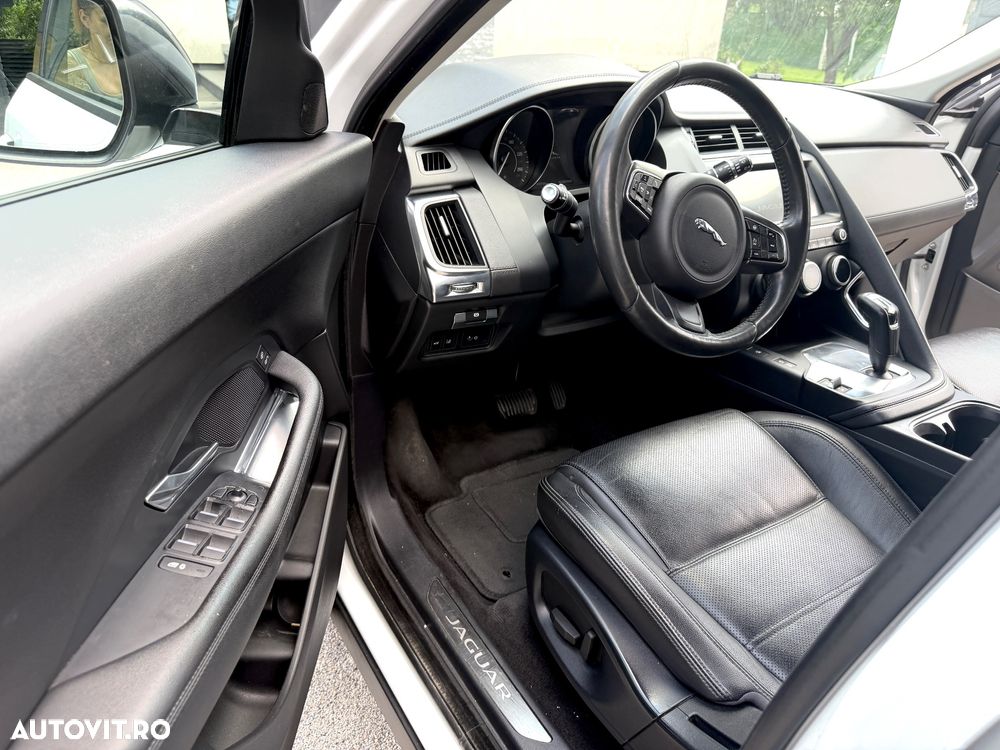 Jaguar E-Pace P200 AWD R-Dynamic S - 6
