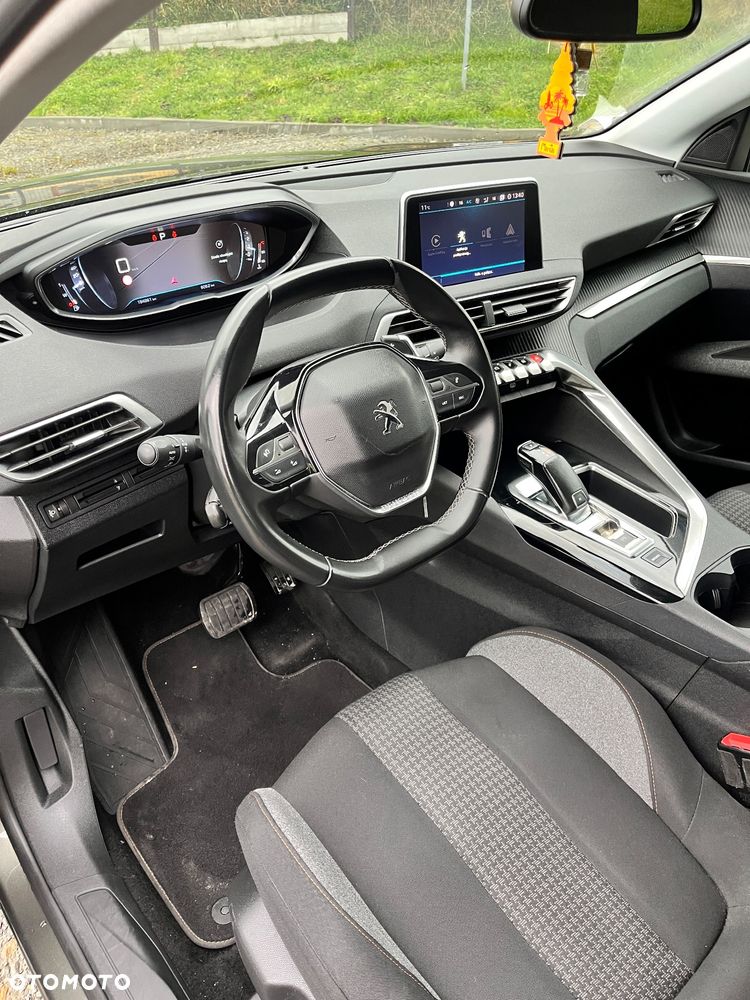 Peugeot 3008 1.6 BlueHDi Active S&S EAT6 - 22