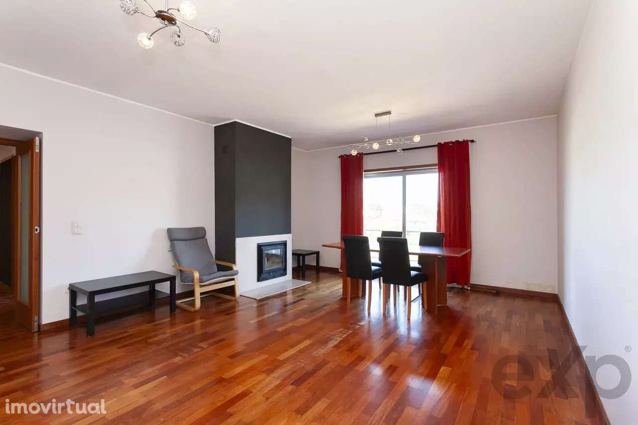 Onde o Silêncio Encontra o Espaço: O Refúgio Perfeito para Ver a sua F - Grande imagem: 3/31