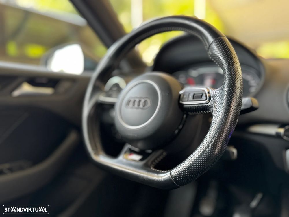 Audi A3 Sportback 1.6 TDI DPF S line Sport Pack - 26