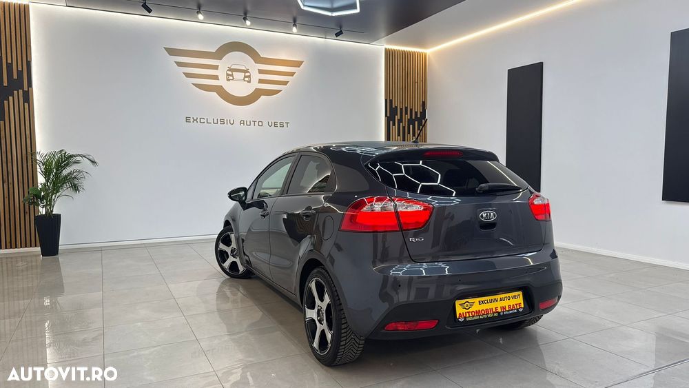 Kia Rio - 5
