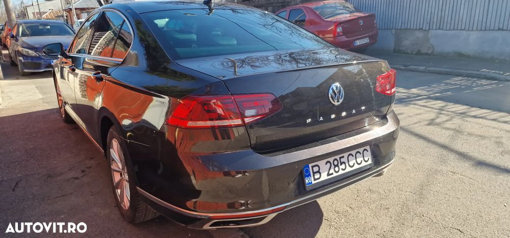 Volkswagen Passat 2.0 TDI DSG Comfortline - 5