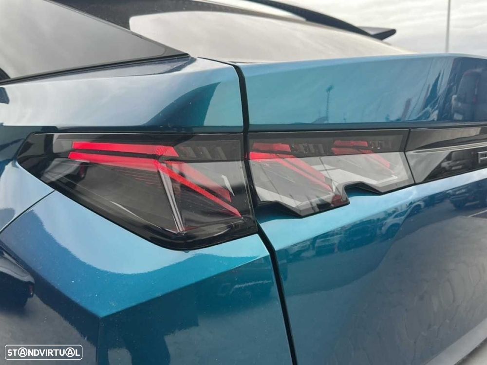 Peugeot E-3008 73 kWh Dual Motor Launch Edition - 11