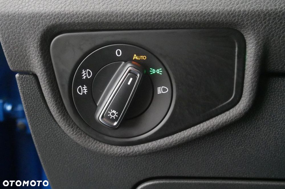 Volkswagen Touran - 22