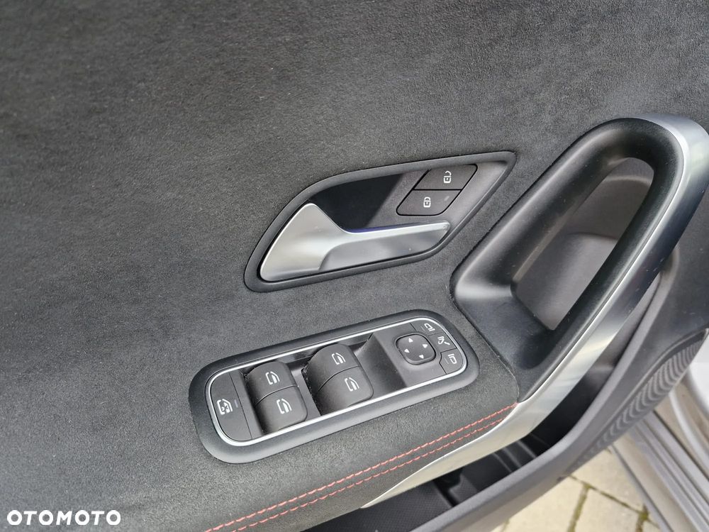 Mercedes-Benz Klasa A 200 AMG Line 7G-DCT - 28