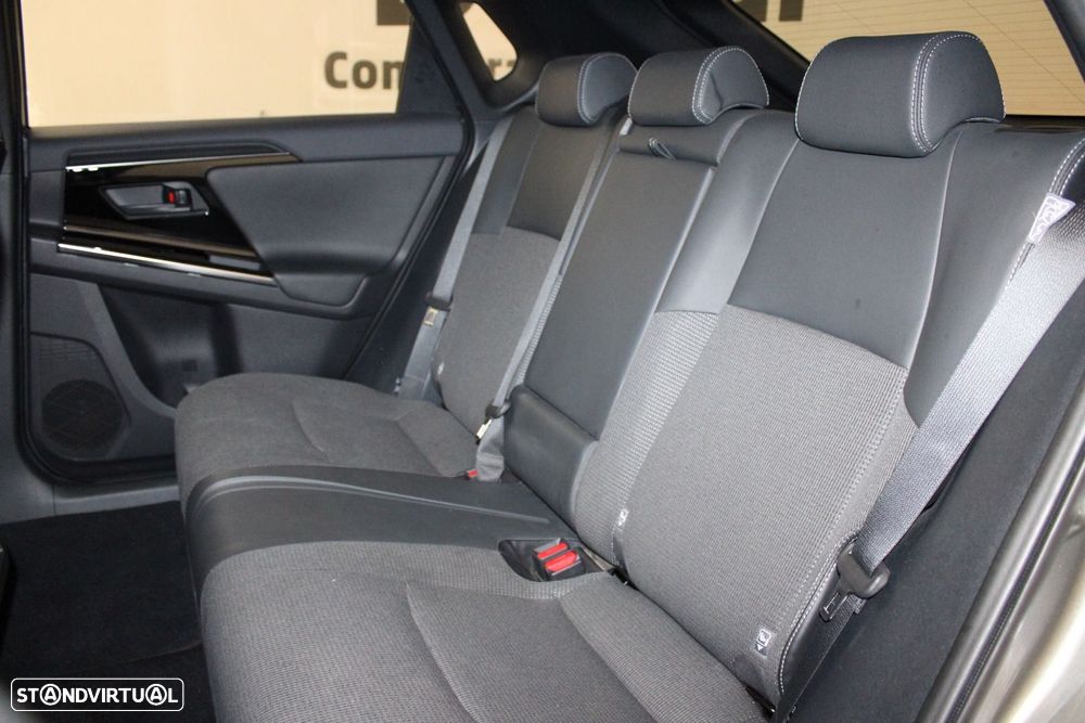 Toyota bZ4X 71,4 kWh Exclusive - 36