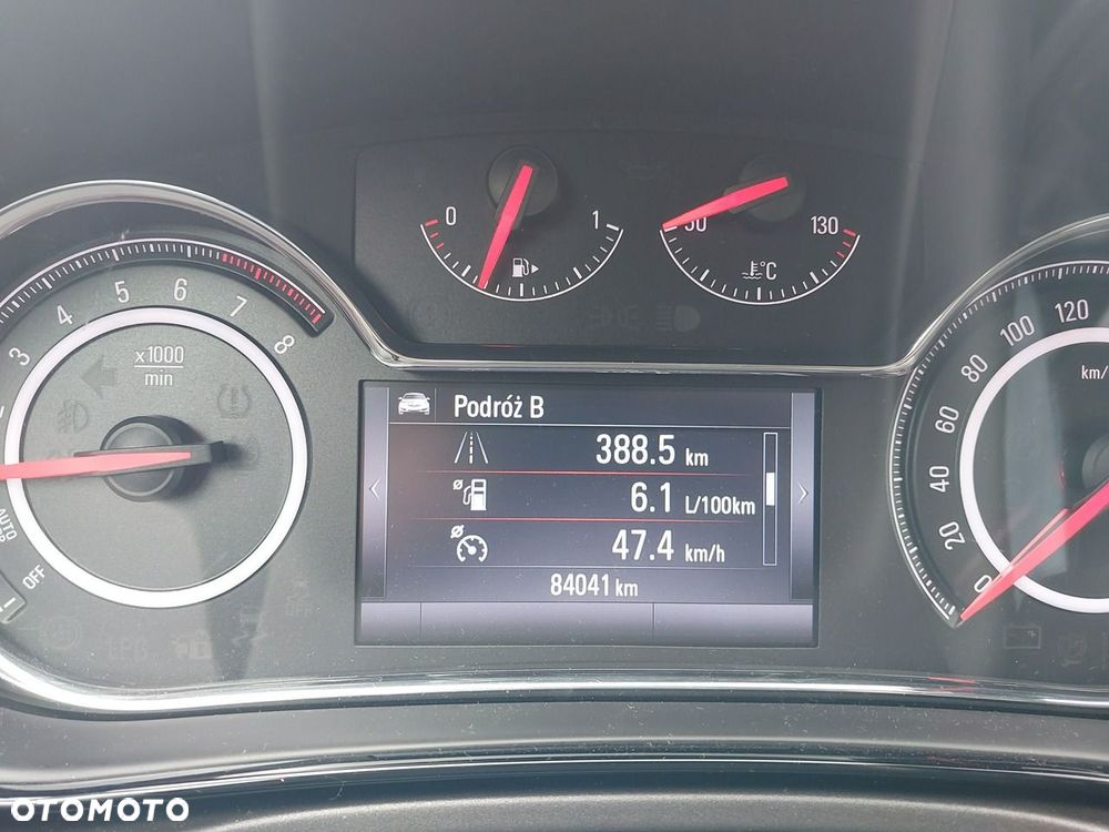 Opel Insignia - 22