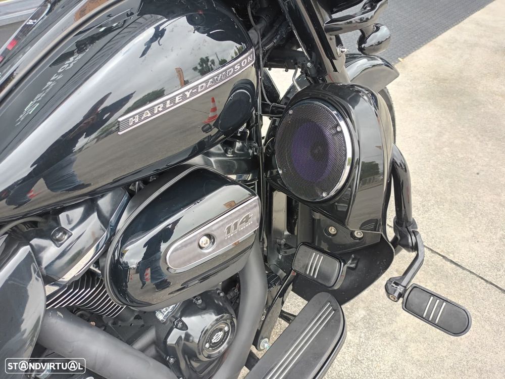 Harley-Davidson FLHXS Street Glide Special - 19