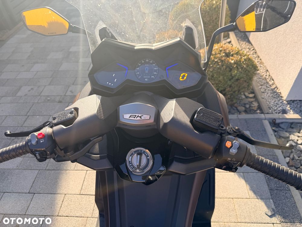Kymco AK 550 - 4