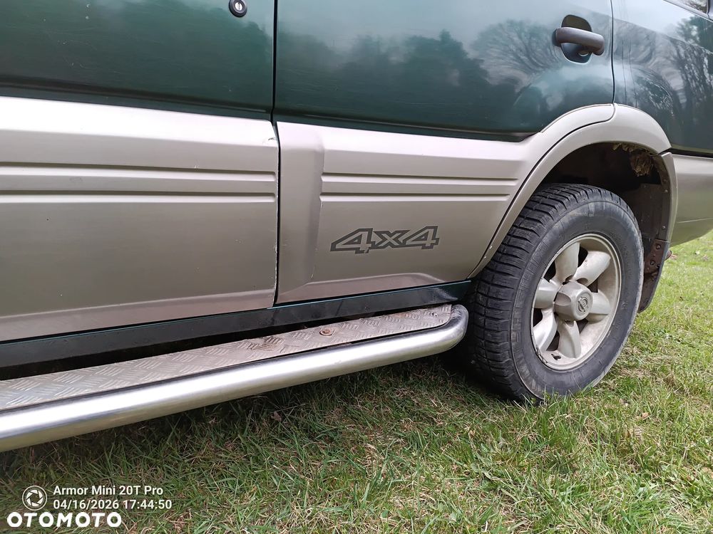 Nissan Terrano - 11