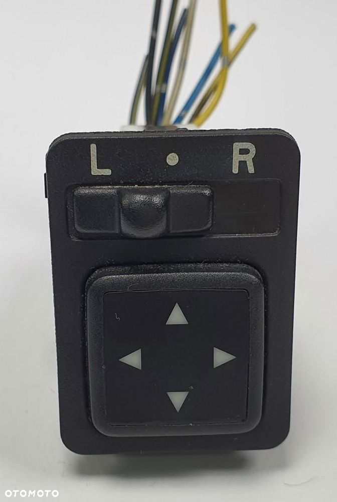 PRZYCISK PANEL REGULACJI LUSTEREK MITSUBISHI SPACE STAR MR114081 - 1