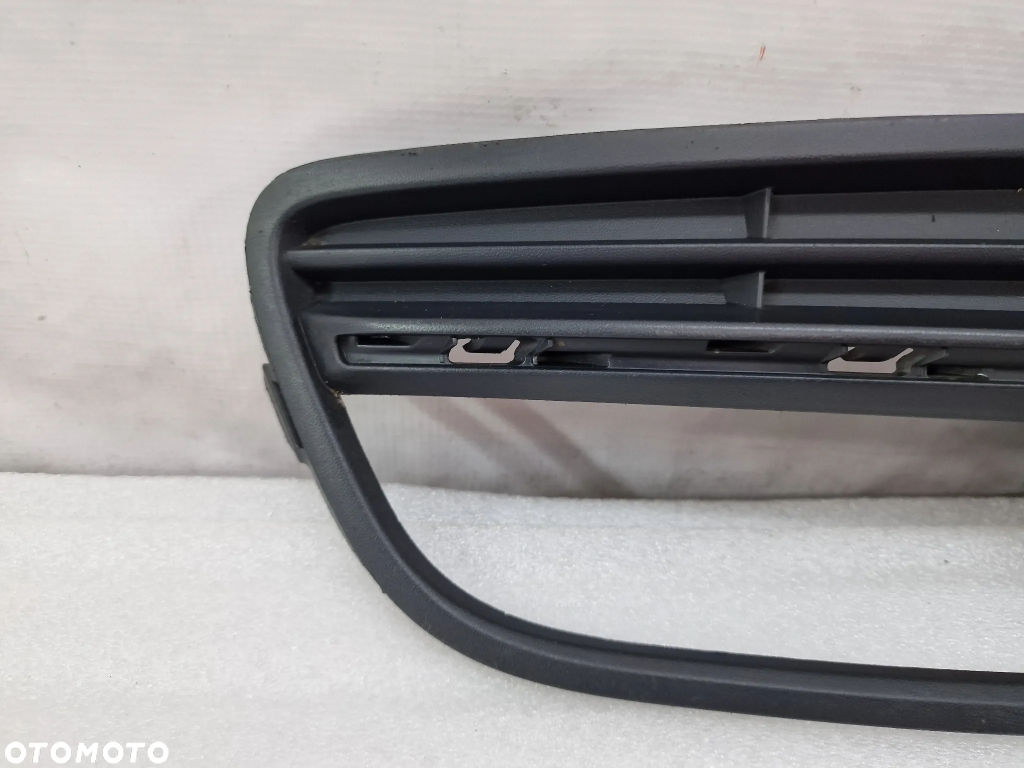 VW POLO 6C0 LIFT 13- LEWA KRATKA BOCZNA ZDERZAKA PRZEDNIEGO PRZÓD , 6C0853665K , NR AUKCJI E/78 - 23