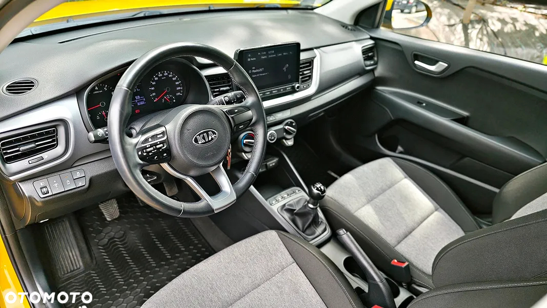 Kia Stonic - 32