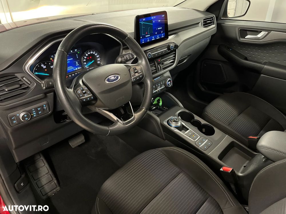 Ford Kuga - 10