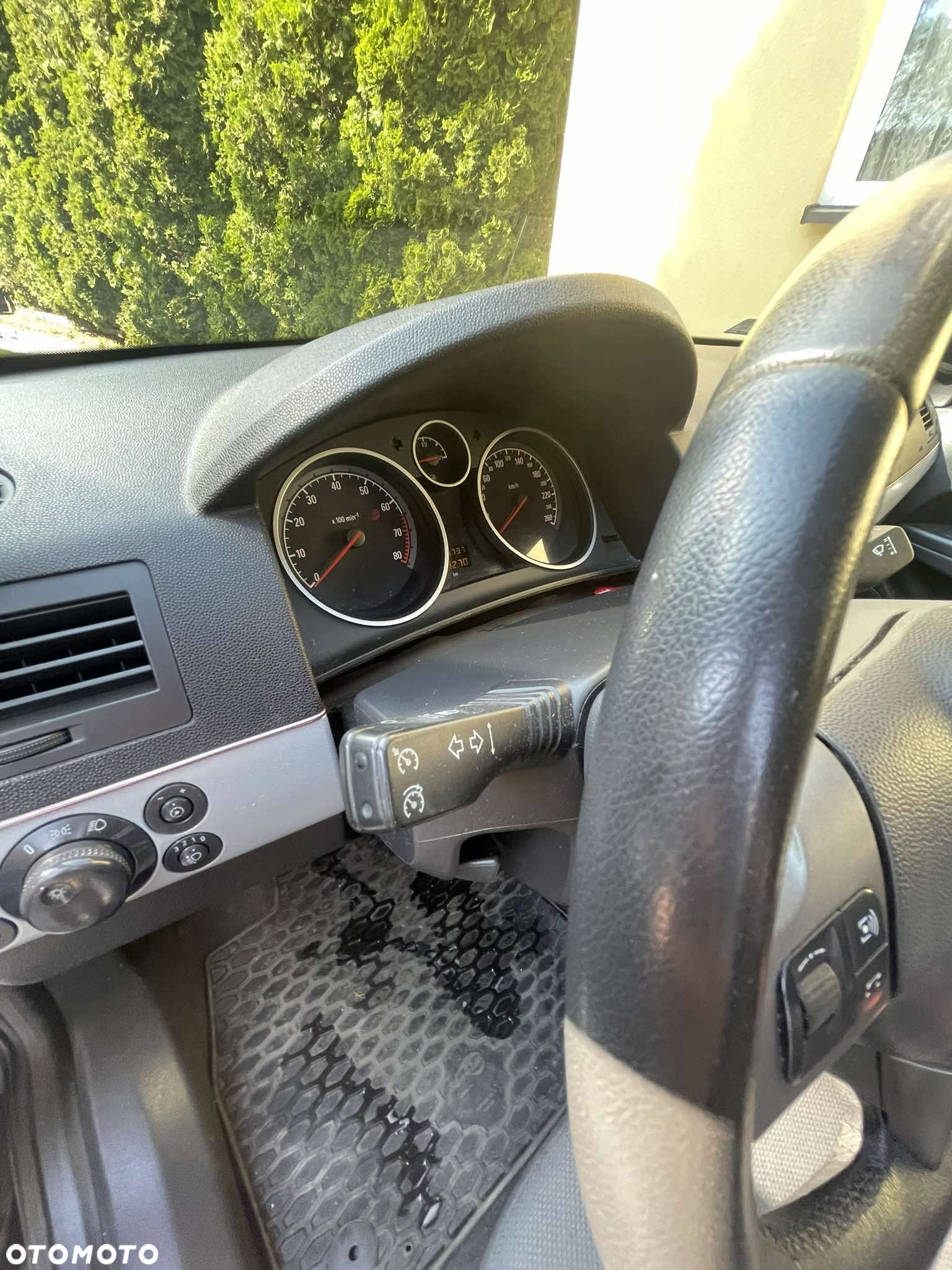 Opel Astra III GTC 1.8 Sport - 15