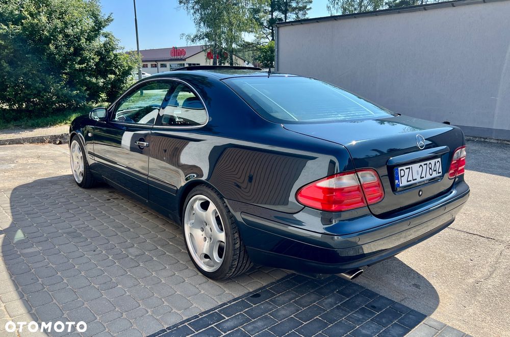 Mercedes-Benz CLK - 4