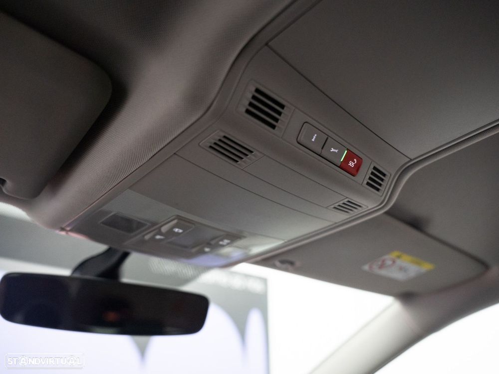 VW Touran 2.0 TDI Confortline - 33