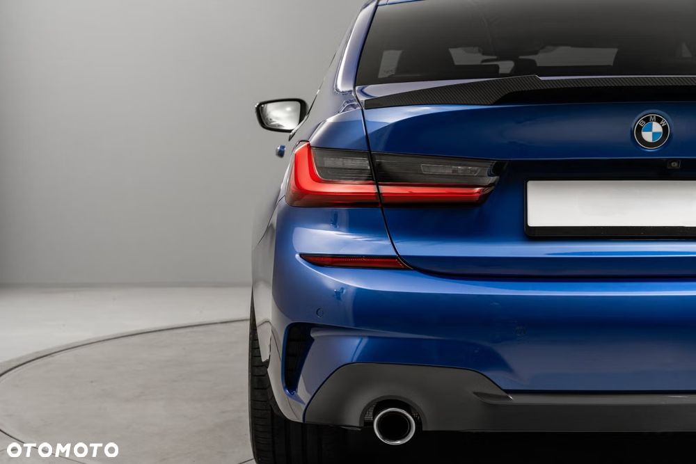BMW Seria 3 330e Sport - 8
