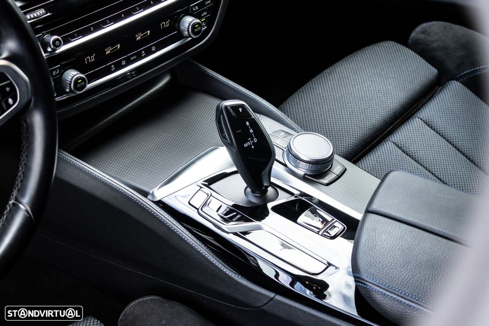 BMW 530 d Pack M Auto - 23