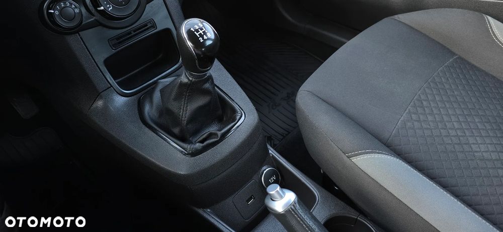 Ford Fiesta 1.0 EcoBoost S&S ST-LINE - 37