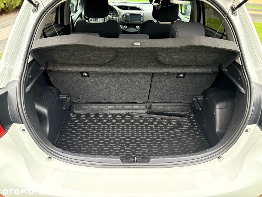 Toyota Yaris - 12