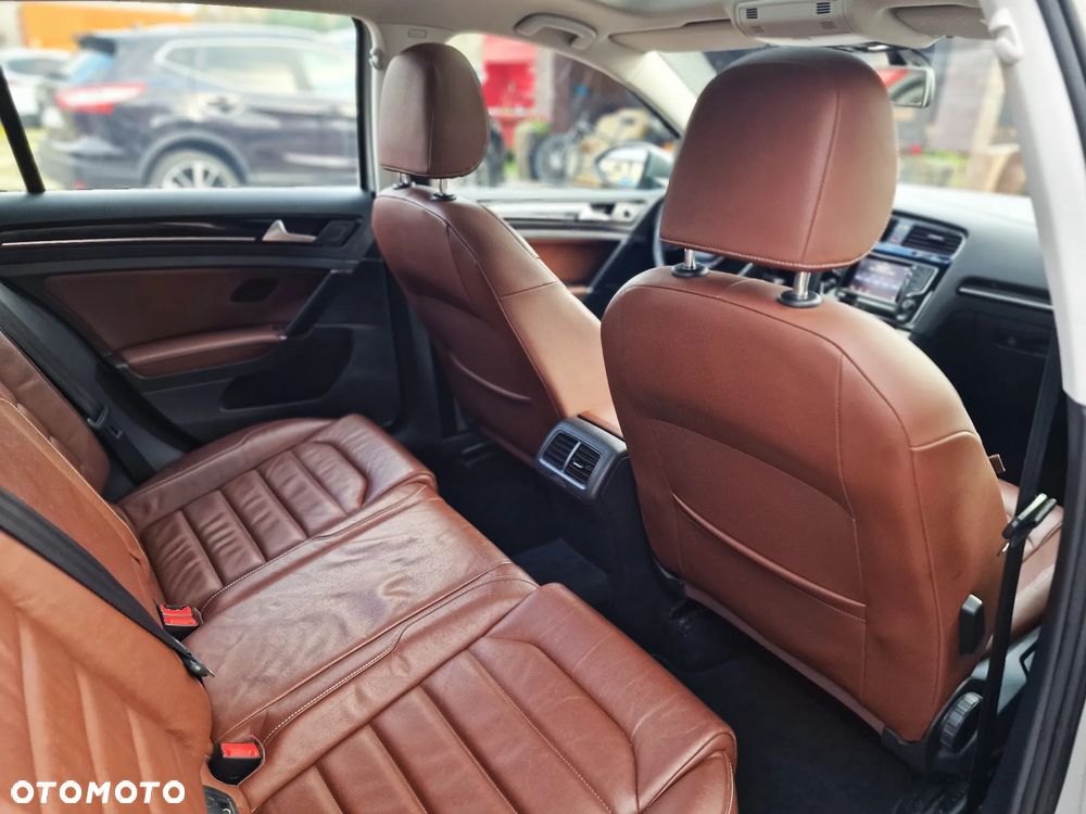 Volkswagen Golf 1.6 TDI BlueMotion Technology Comfortline - 34