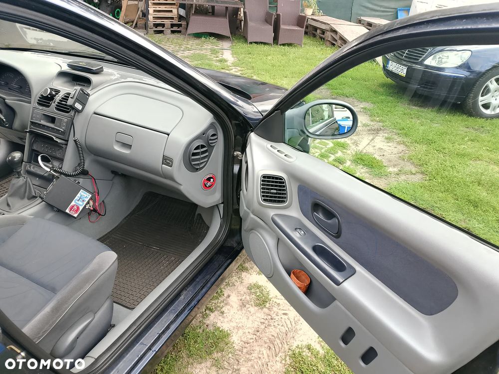 Renault Laguna - 2