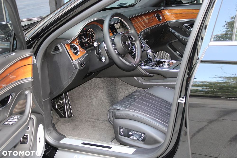 Bentley Flying Spur - 7