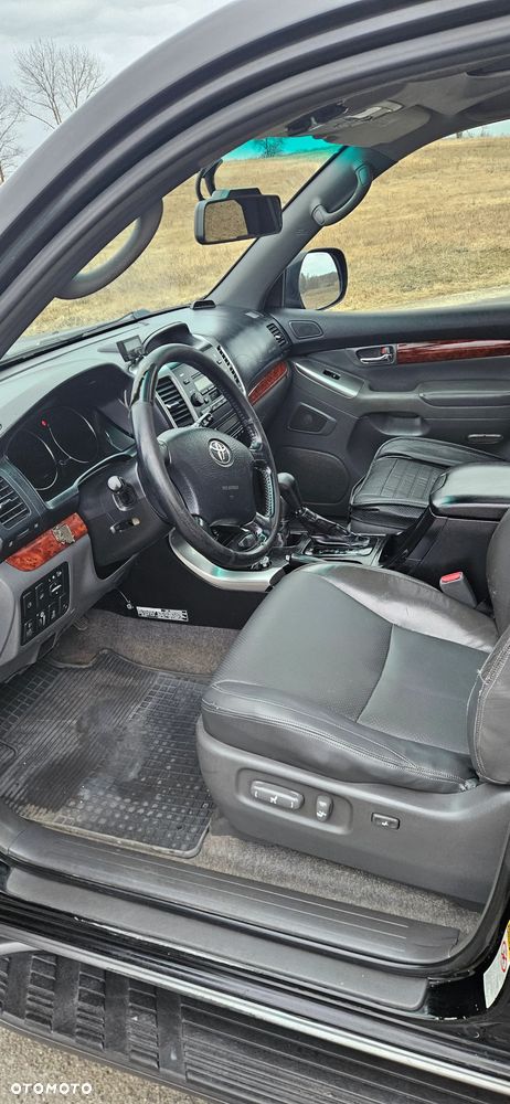 Toyota Land Cruiser - 9