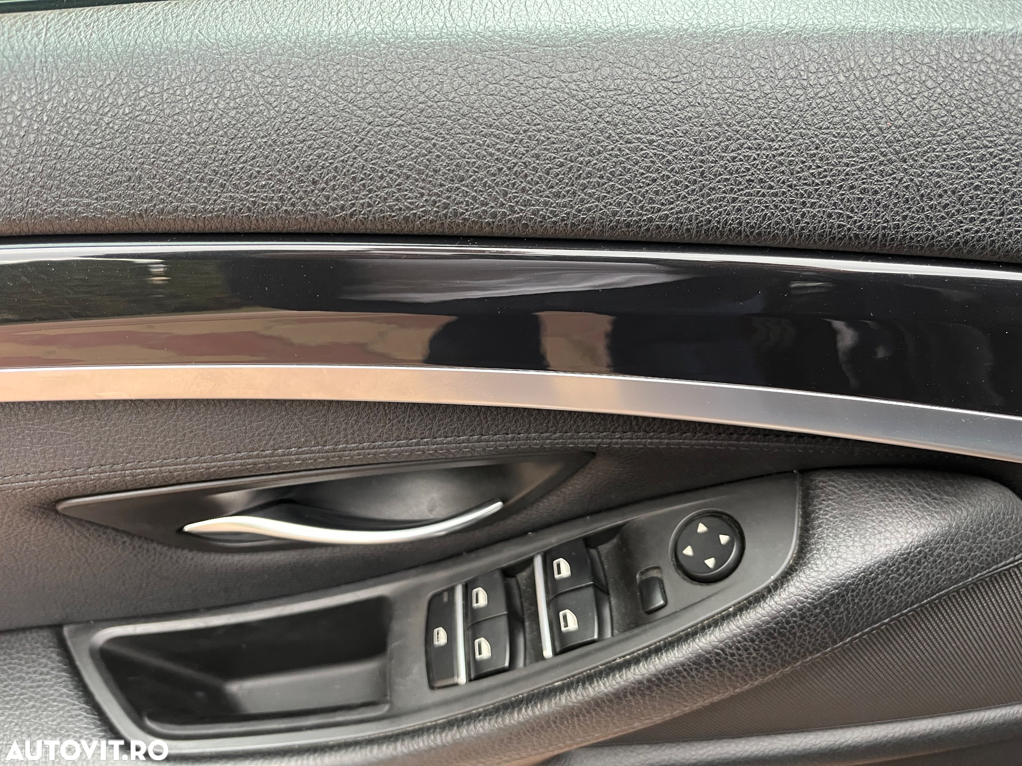 BMW Seria 5 525d Touring Sport-Aut. - 14