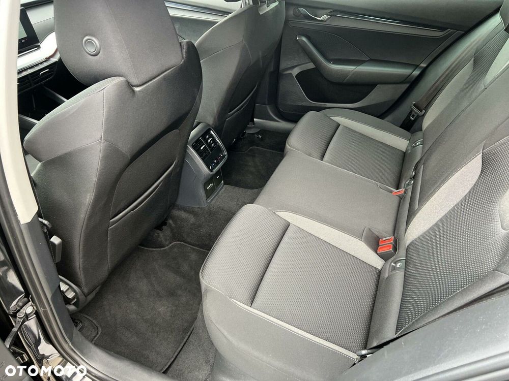 Skoda Octavia 2.0 TDI SCR Style DSG - 11