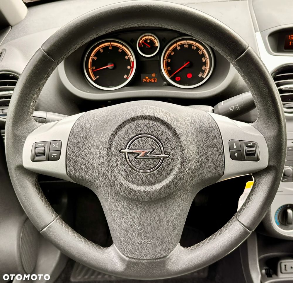 Opel Corsa 1.2 16V Cosmo - 16