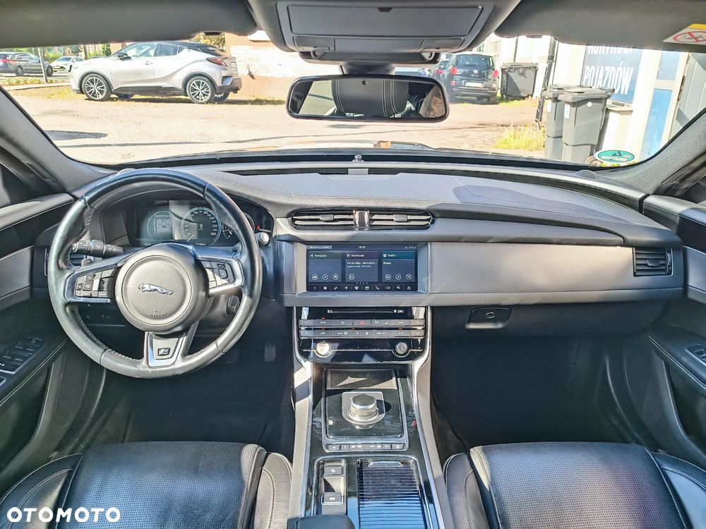 Jaguar XF 20d R-Sport Ingenium Edition - 18