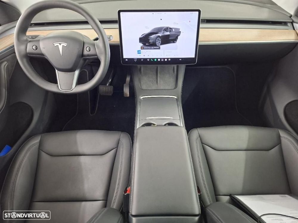 Tesla Model Y Standard RWD - 4