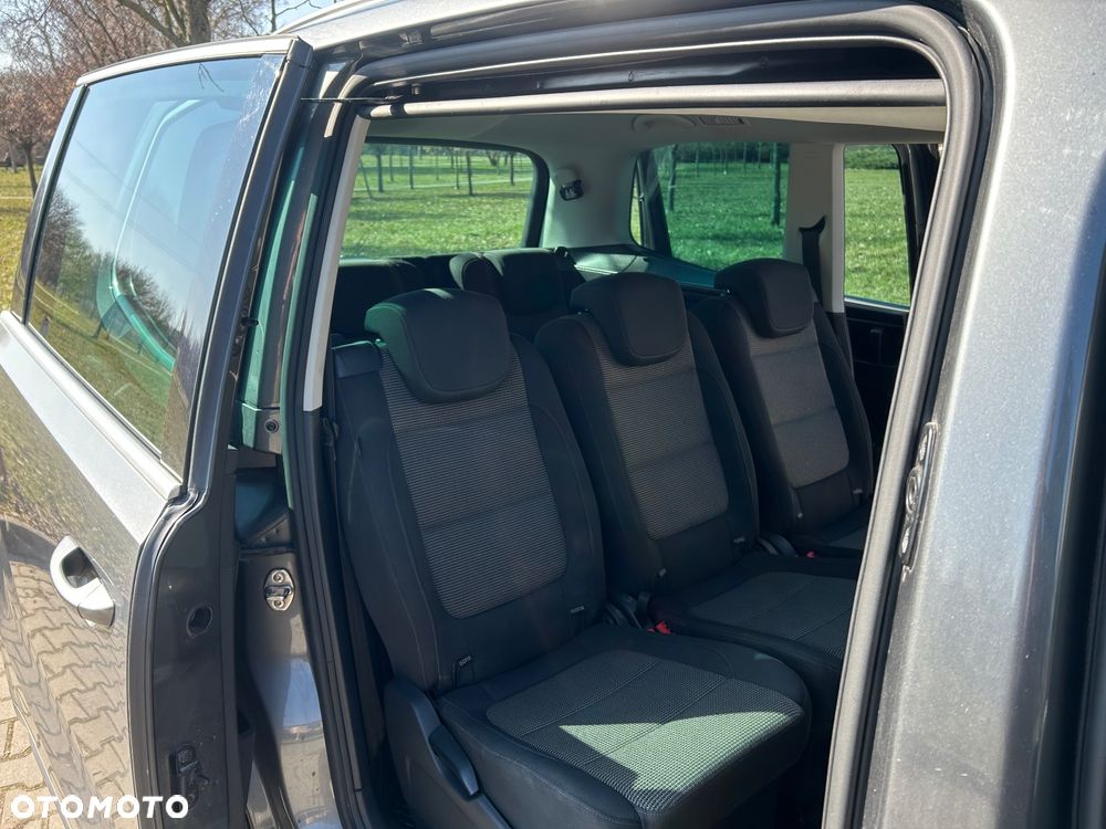 Volkswagen Sharan 2.0 TDI 4MOTION Blue Motion Life - 15