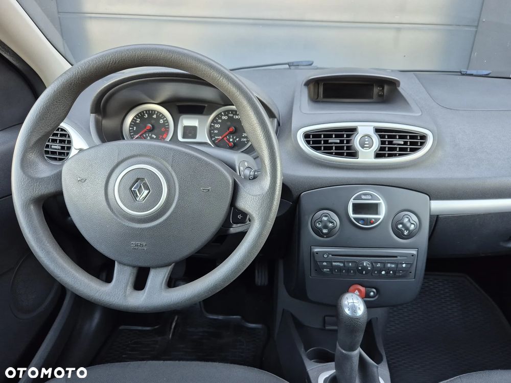 Renault Clio - 14