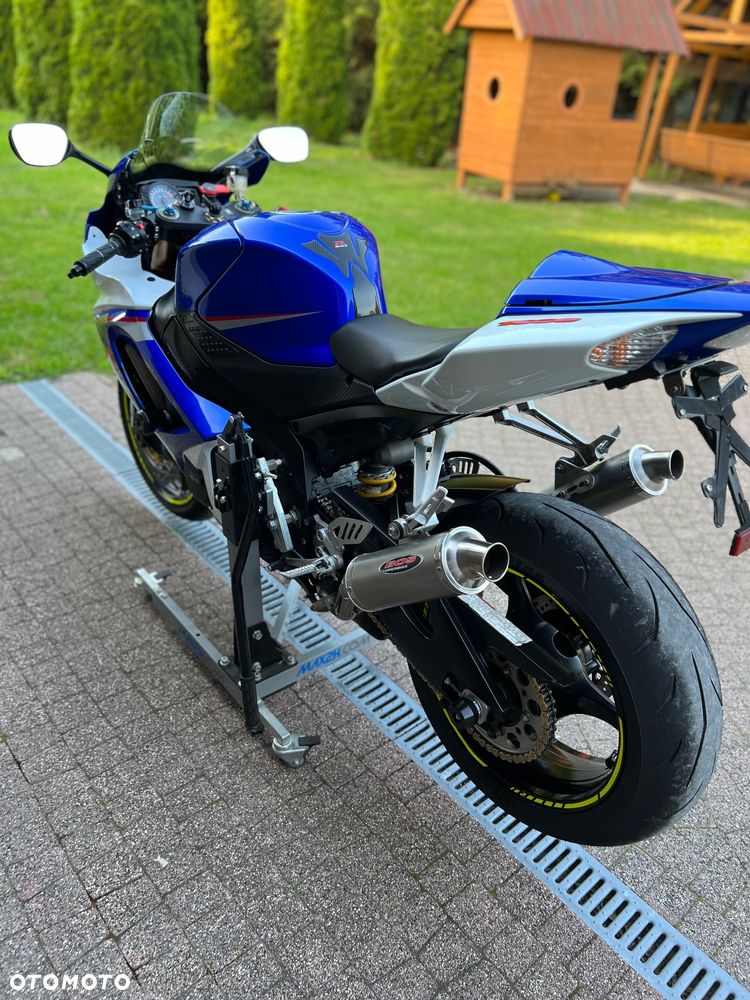 Suzuki GSX-R - 4