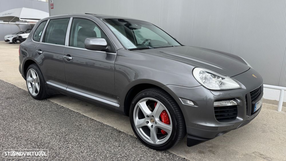 Porsche Cayenne Turbo - 19