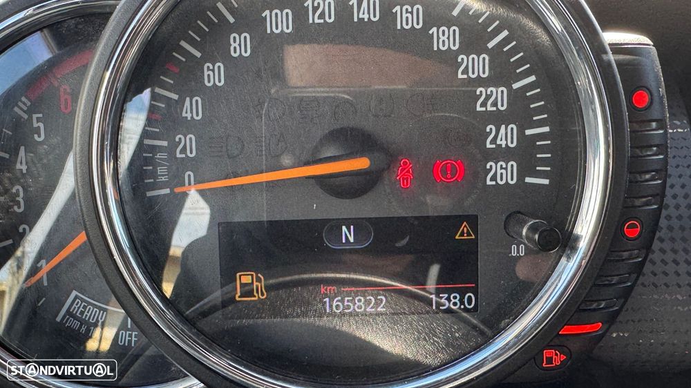 MINI 3 Portas Cooper D - 29