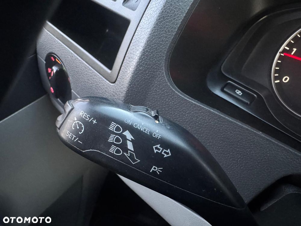 Volkswagen TRANSPORTER T5 L2H1 LIFT DŁUGI Klima Navi Dubel Kabina 6os Brygadówka Hak - 18